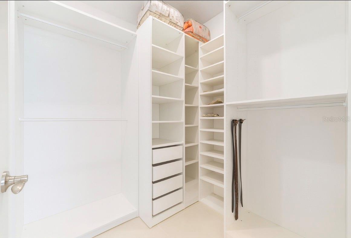 Image 24 of 70 For 15162 Canopy Cover Drive