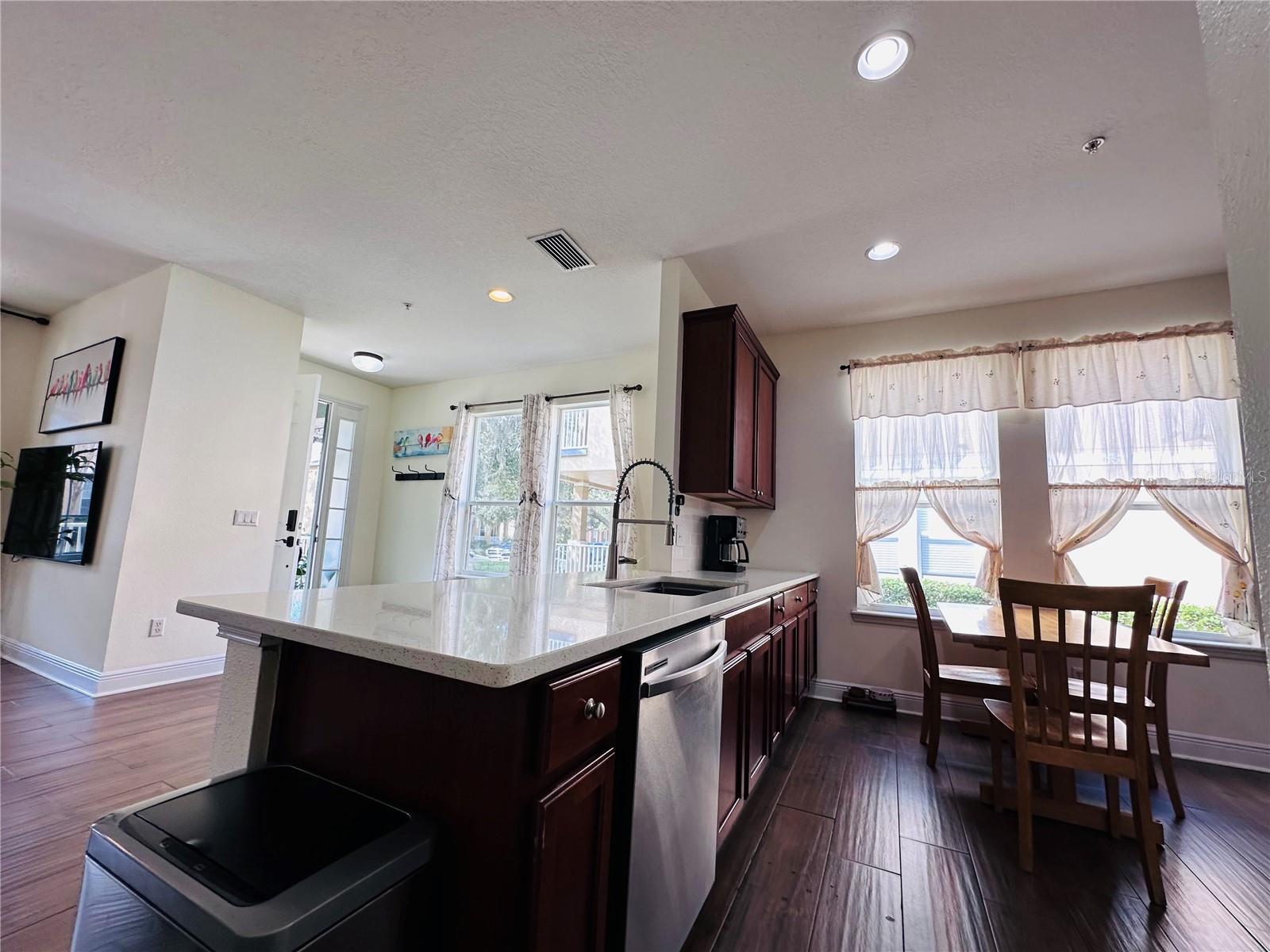 Image 8 of 42 For 10801 Spider Lily Drive S