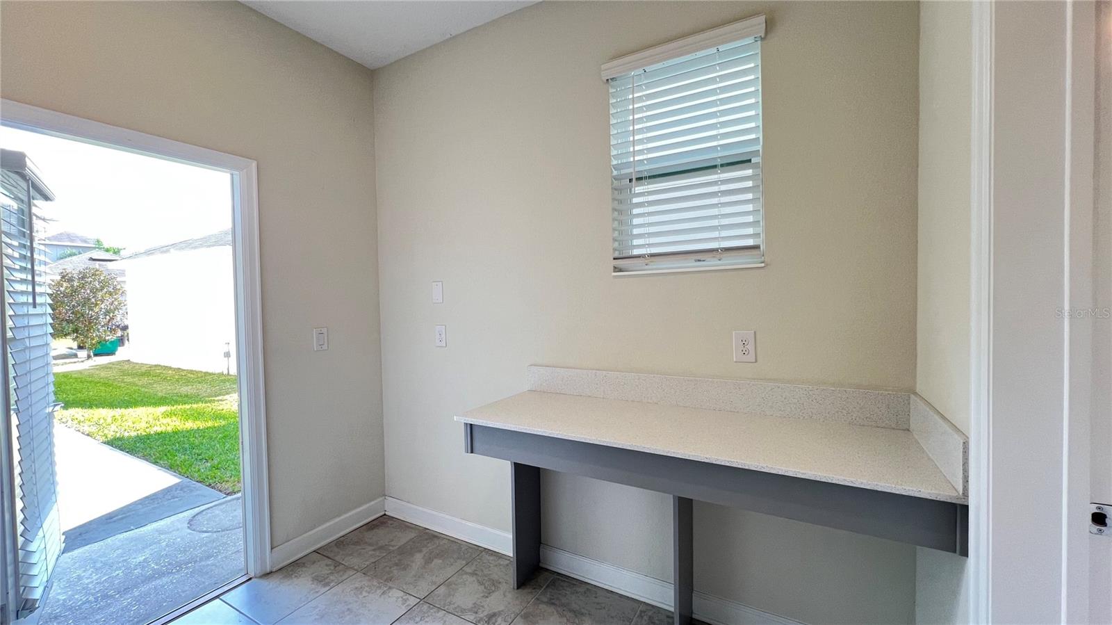 Image 27 of 55 For 15216 Chapter Way