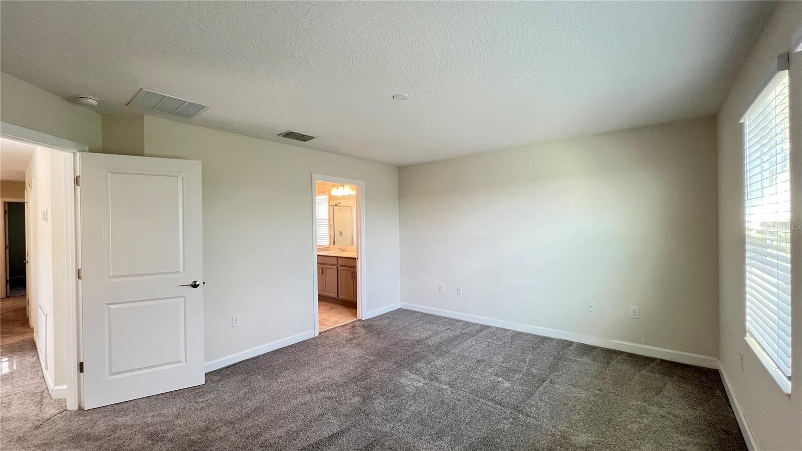 Image 41 of 55 For 15216 Chapter Way