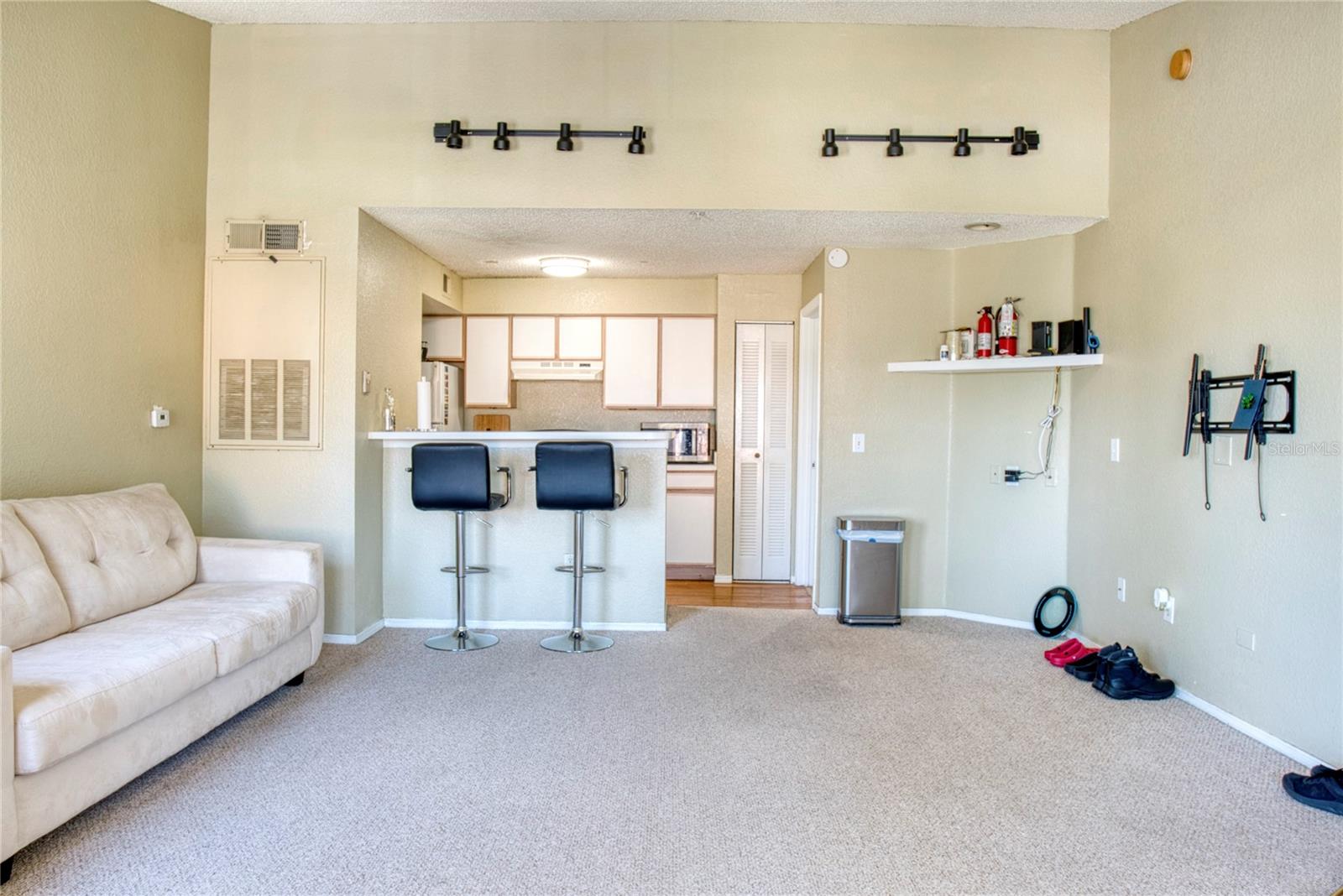 Image 5 of 12 For 4105 Tropical Isle Boulevard 231