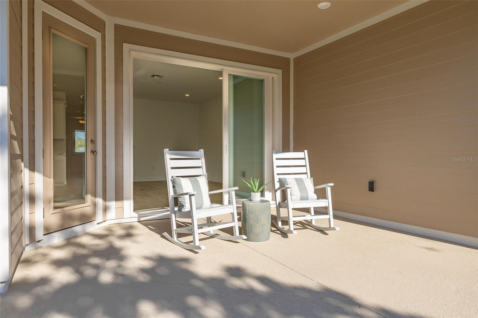 Image 11 of 39 For 983 Fiesta Key Circle