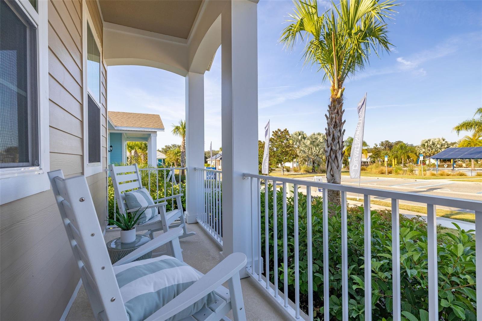 Image 2 of 39 For 983 Fiesta Key Circle