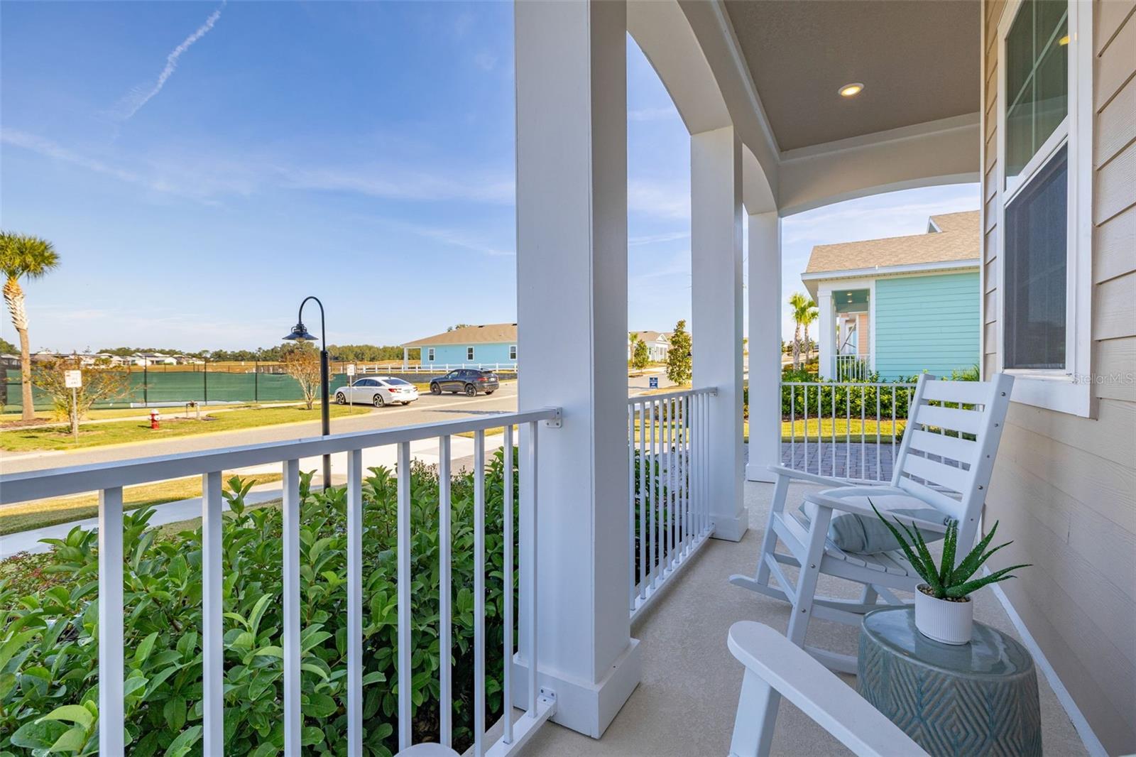 Image 3 of 39 For 983 Fiesta Key Circle