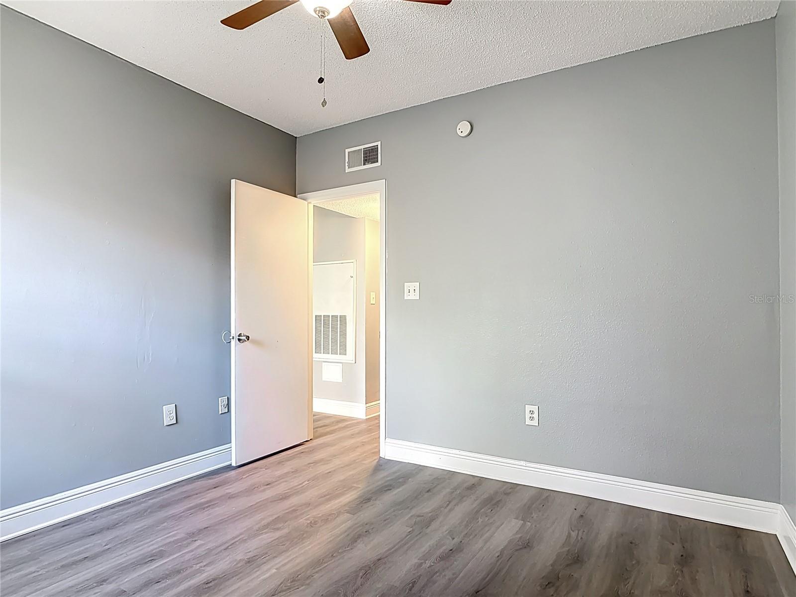 Image 24 of 47 For 4711 Capri Place 188