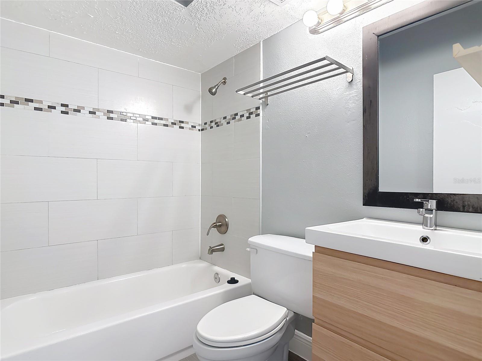 Image 26 of 47 For 4711 Capri Place 188