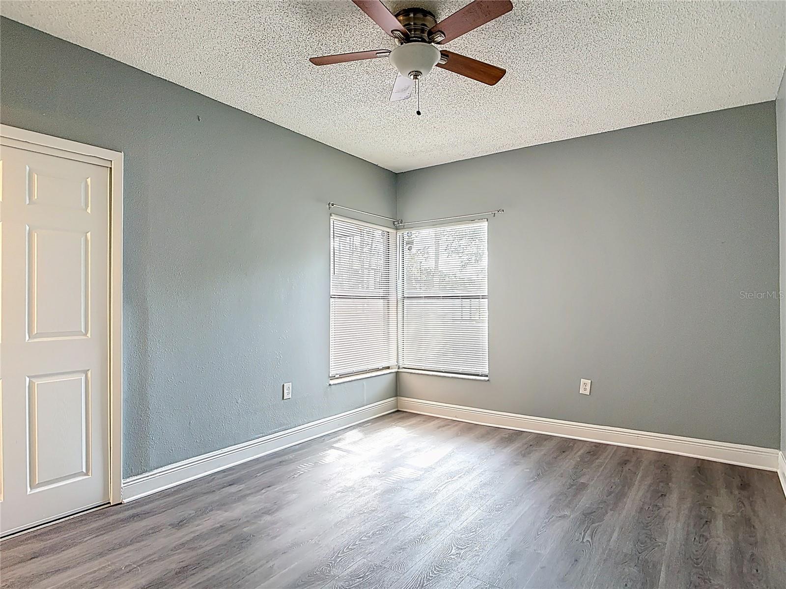 Image 29 of 47 For 4711 Capri Place 188