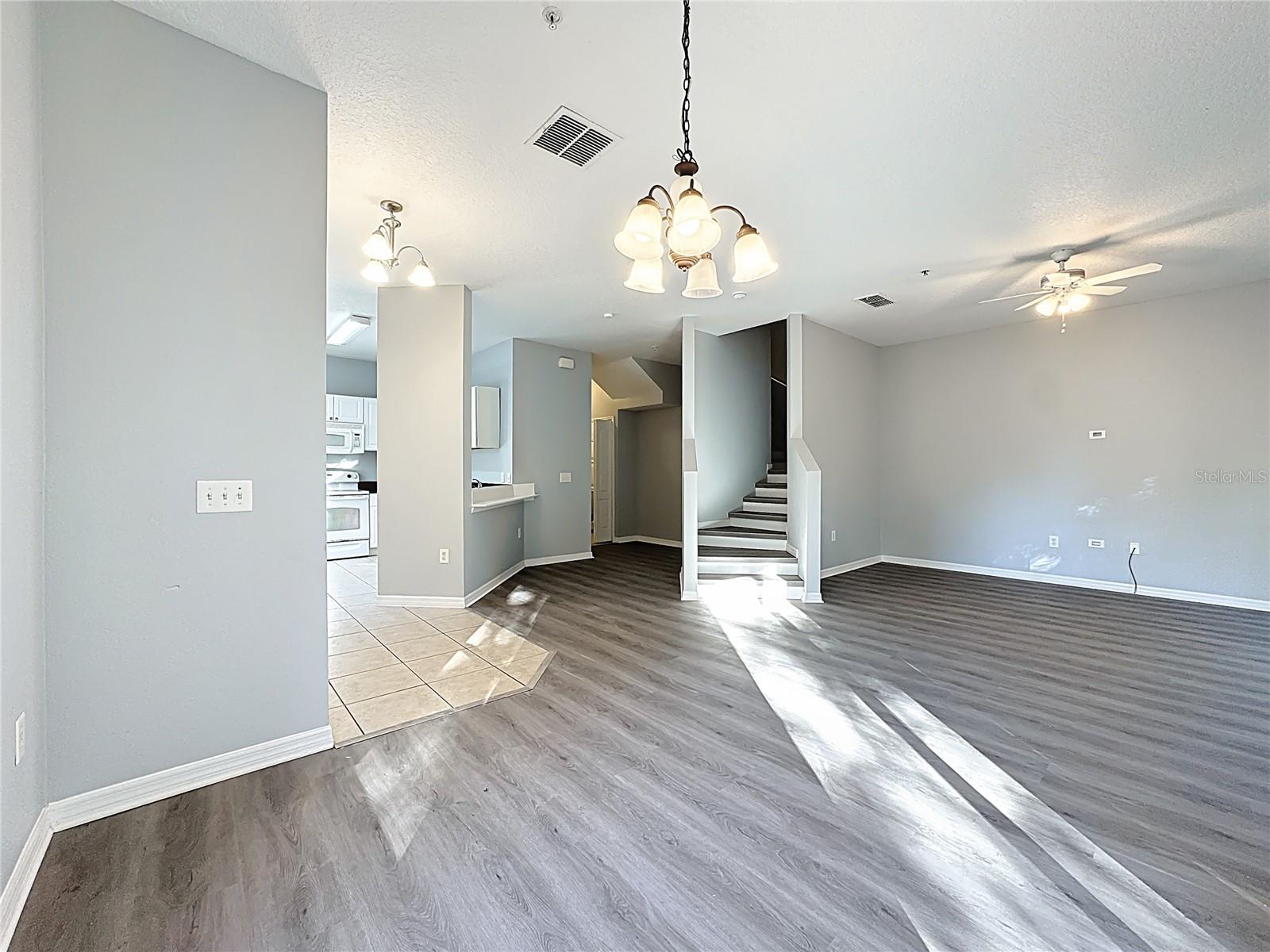 Image 18 of 62 For 1500 Broken Oak Drive 25b