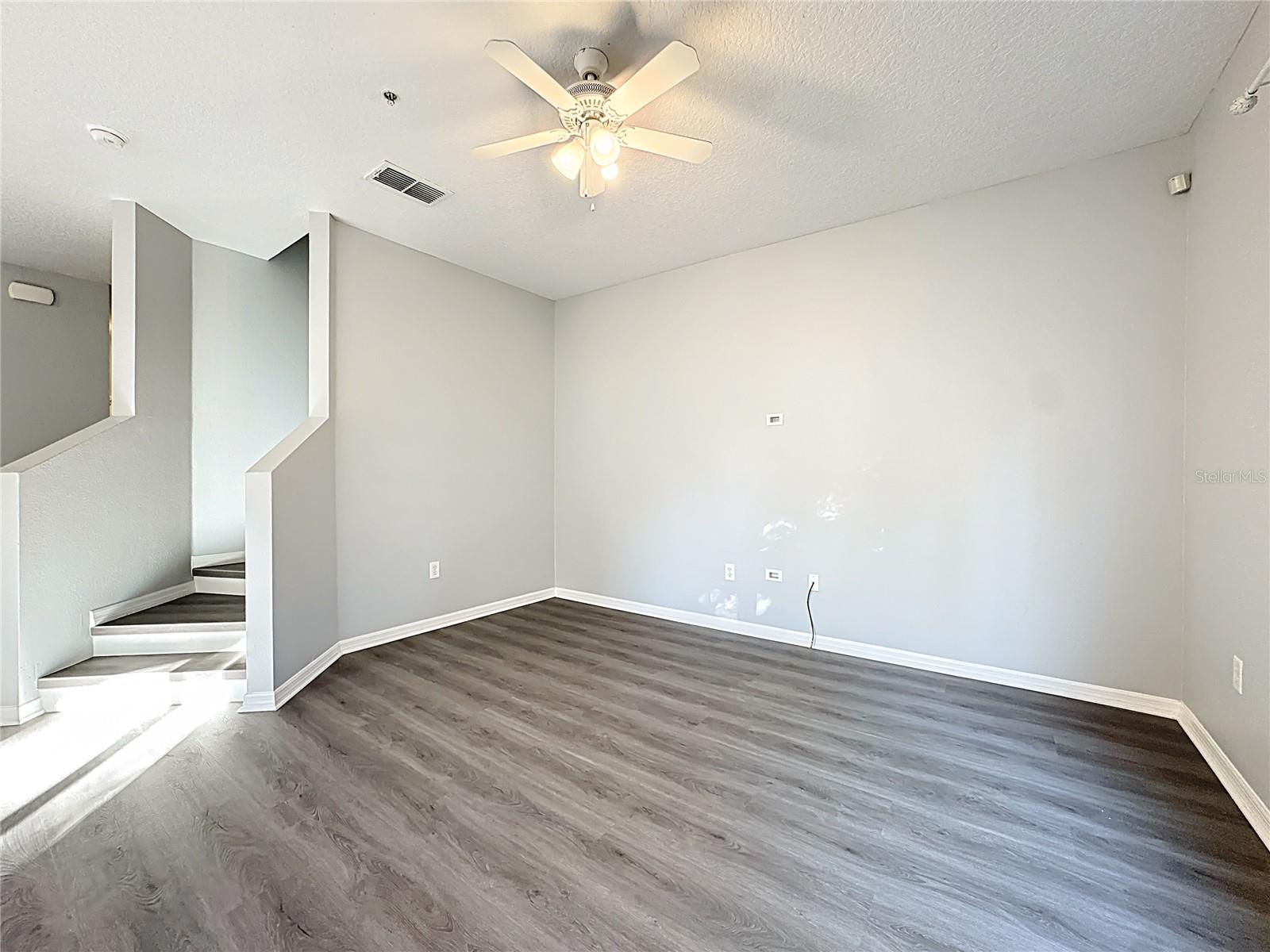 Image 21 of 62 For 1500 Broken Oak Drive 25b