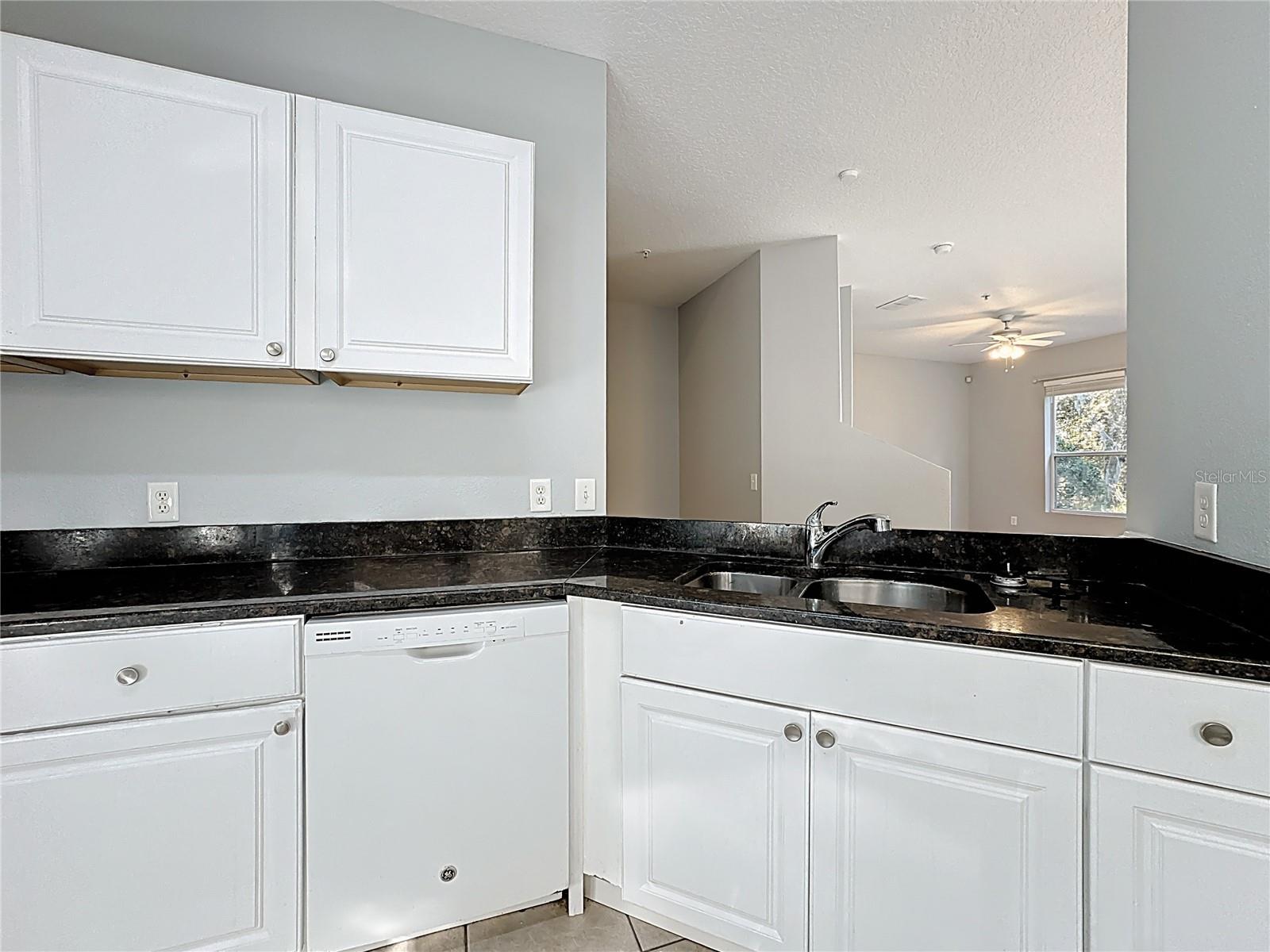 Image 25 of 62 For 1500 Broken Oak Drive 25b