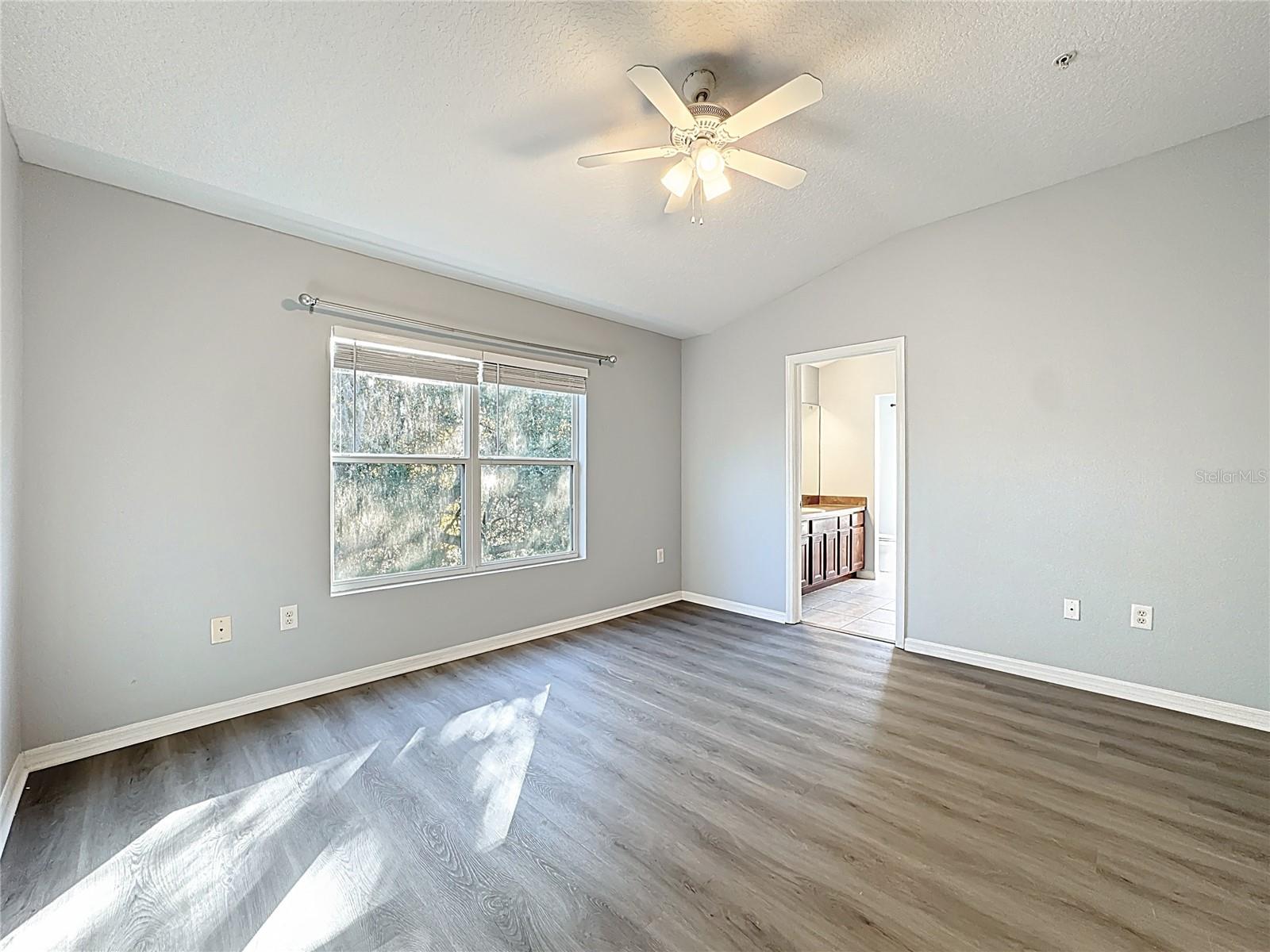 Image 49 of 62 For 1500 Broken Oak Drive 25b