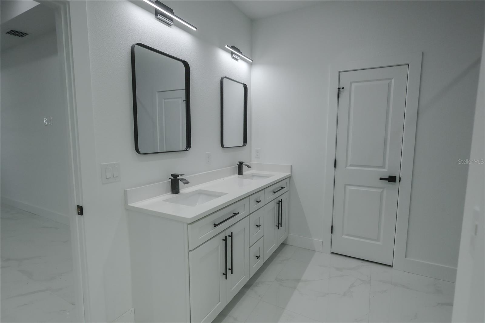 Image 19 of 29 For 1808 Corolla Court