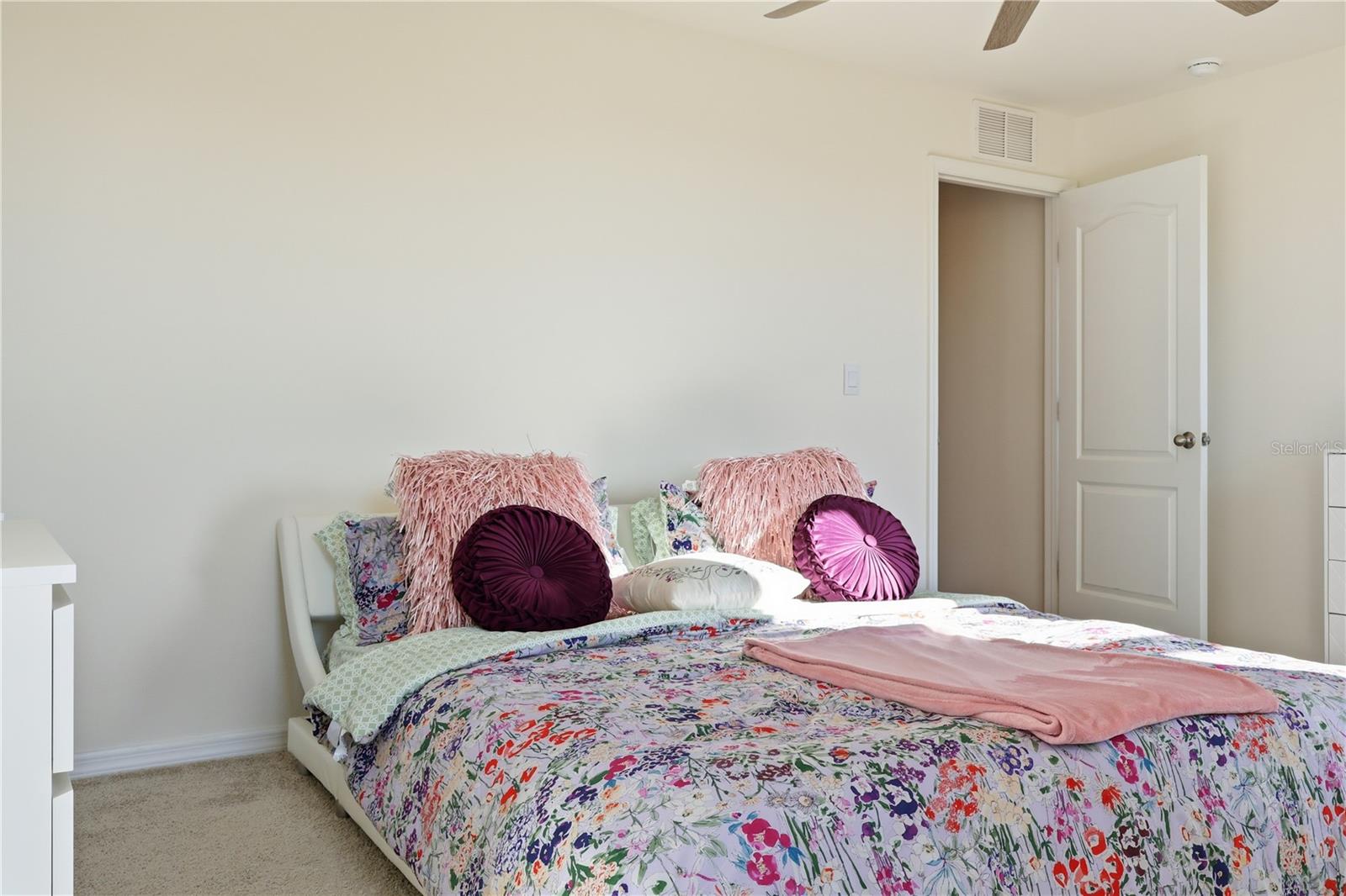 Image 24 of 42 For 3862 Resting Robin Avenue