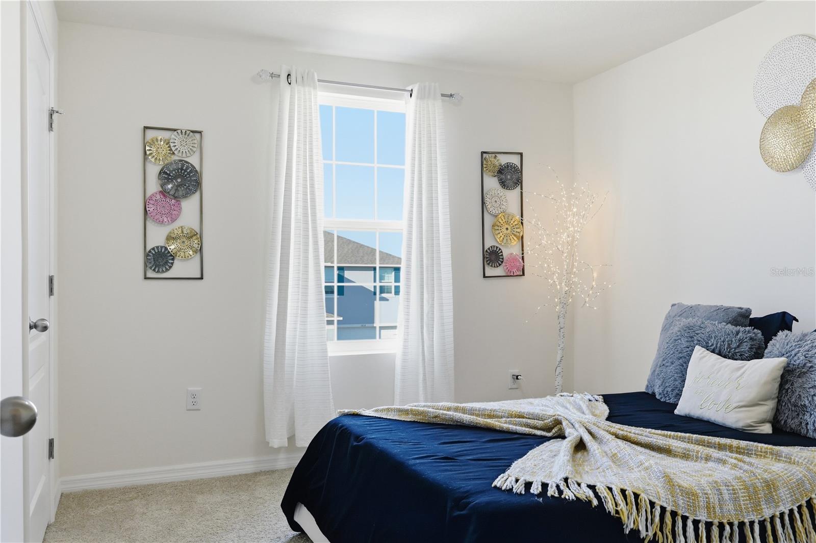 Image 32 of 42 For 3862 Resting Robin Avenue