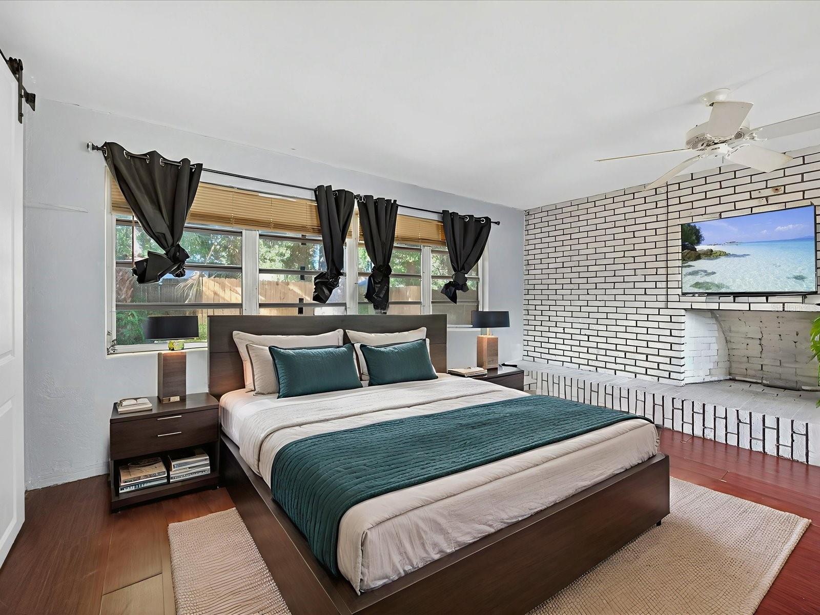 Image 11 of 37 For 1068 Peter Road