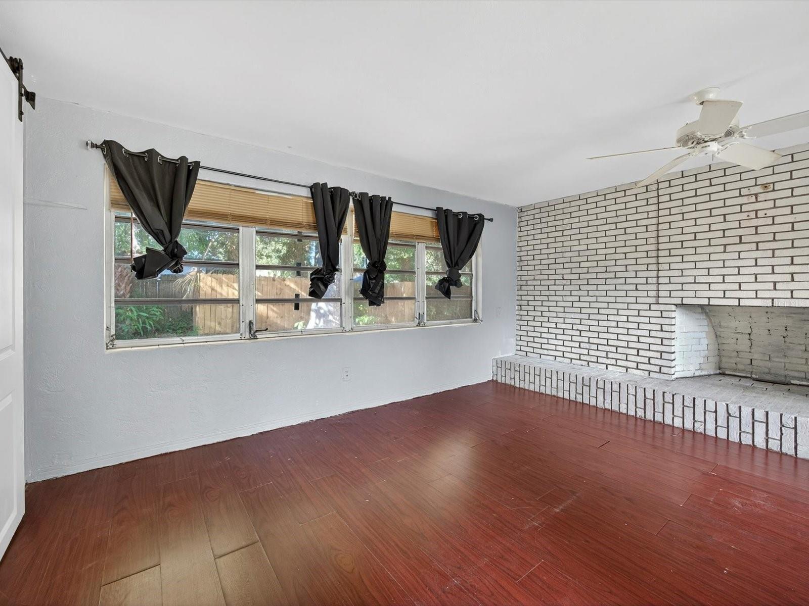 Image 12 of 37 For 1068 Peter Road