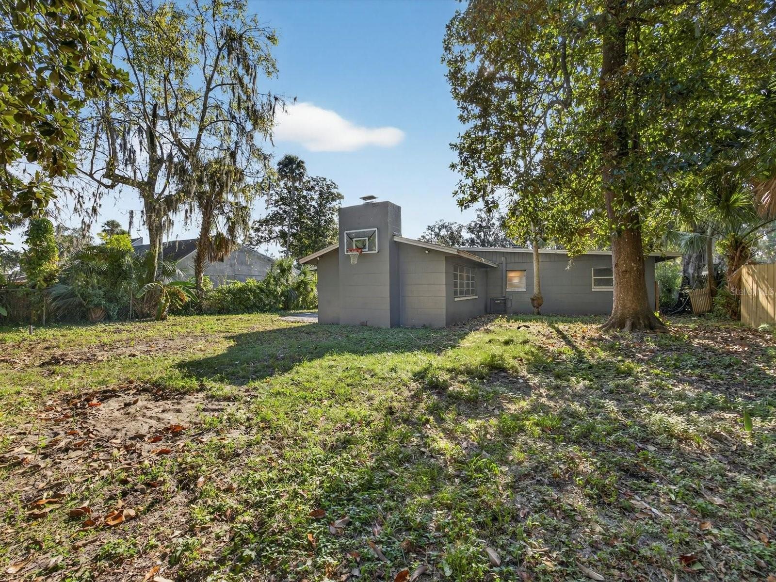 Image 25 of 37 For 1068 Peter Road