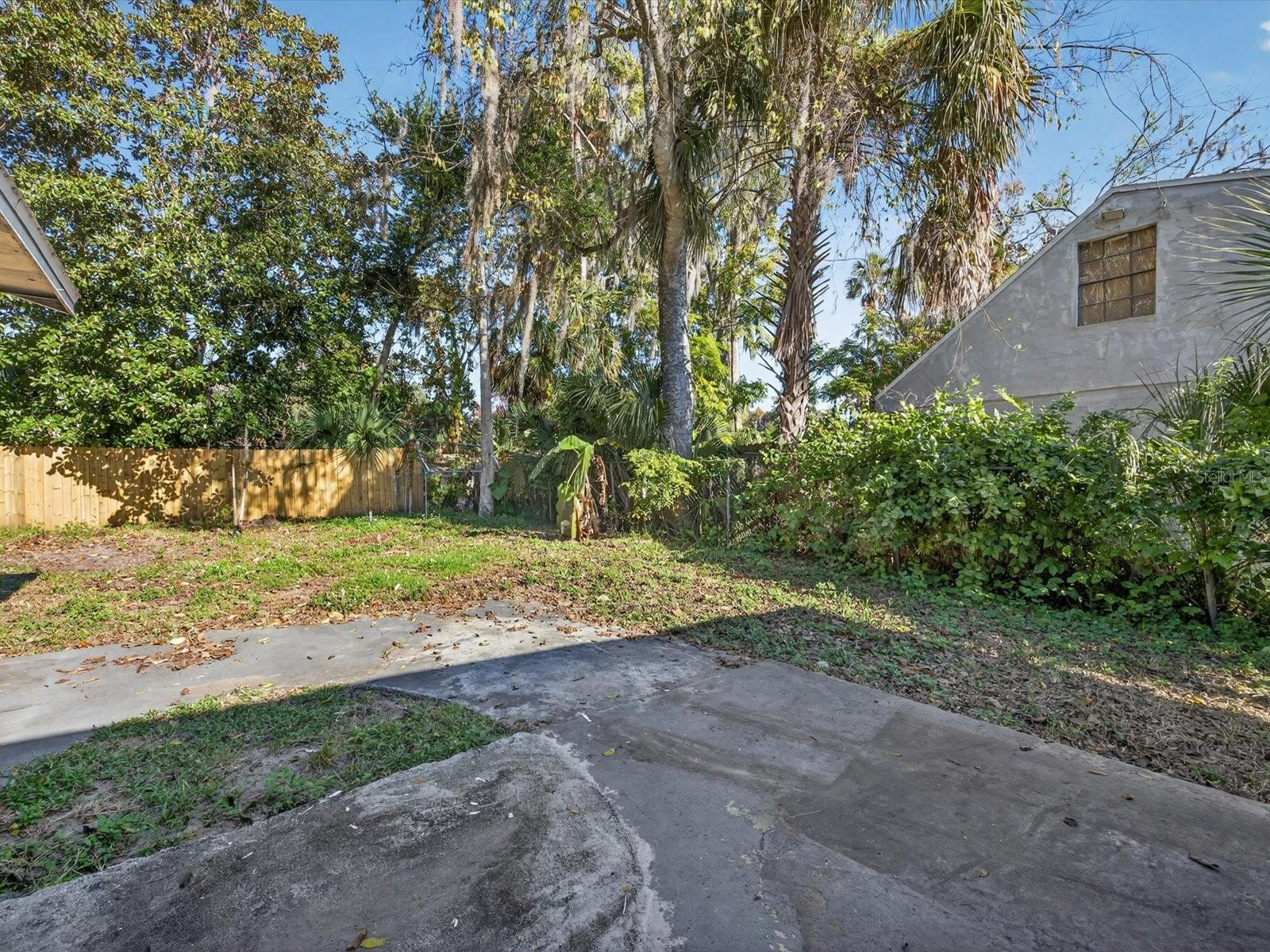 Image 28 of 37 For 1068 Peter Road