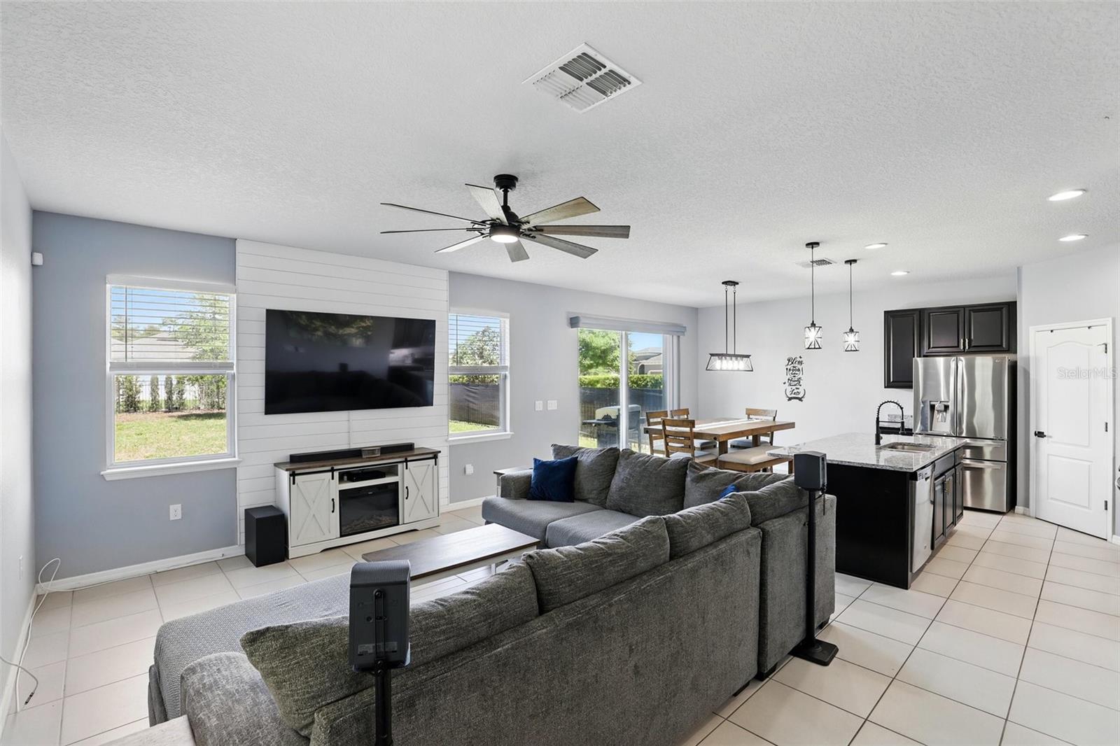 Image 5 of 39 For 1338 Riley Circle