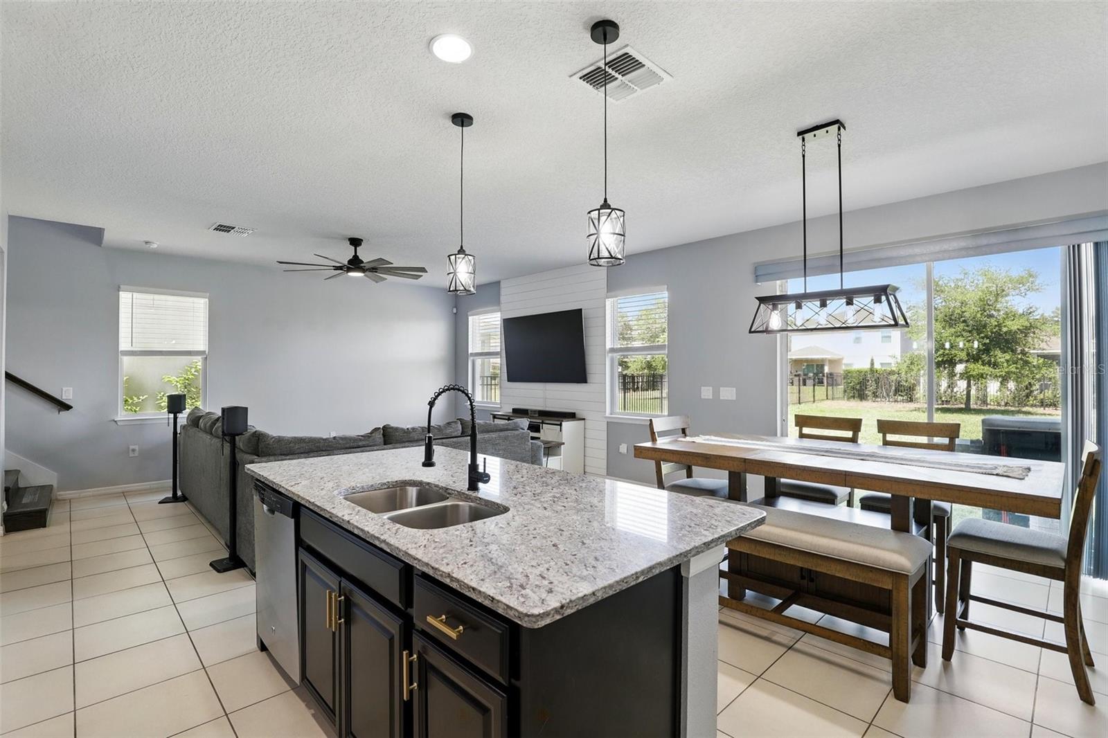 Image 6 of 39 For 1338 Riley Circle