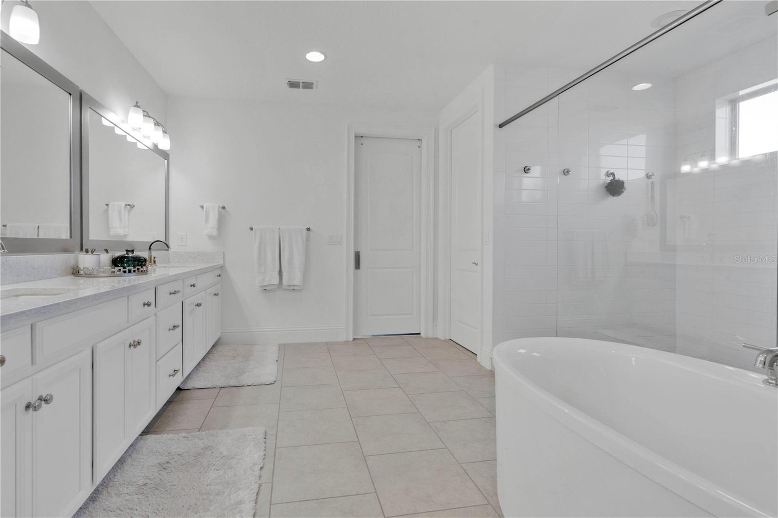 Image 30 of 92 For 9008 Morgana Court