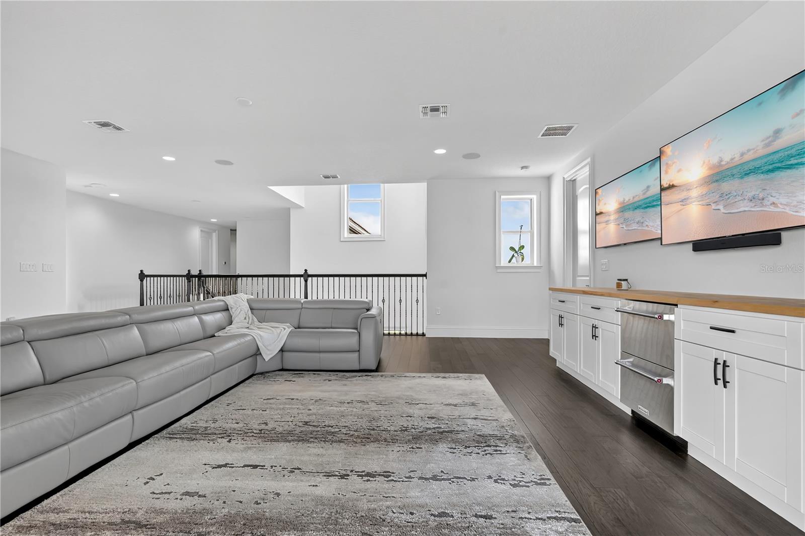 Image 42 of 92 For 9008 Morgana Court