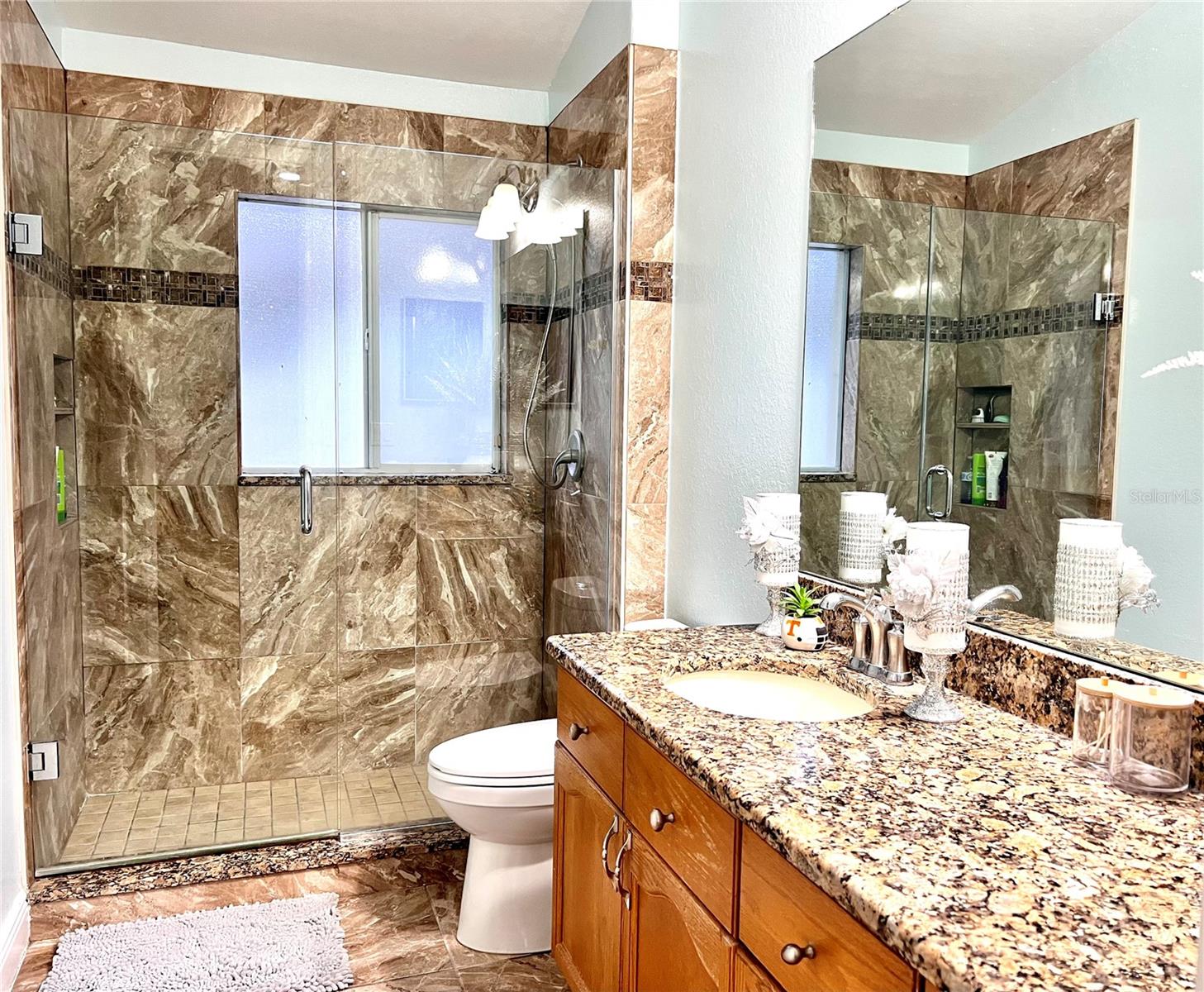 Image 33 of 43 For 2847 Oconnell Drive