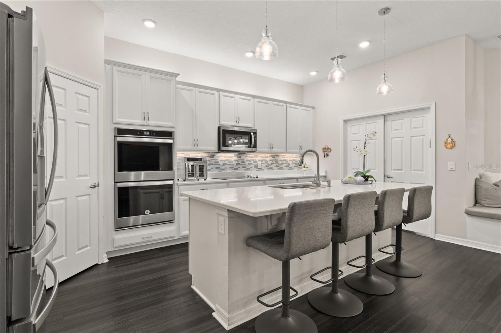 Image 11 of 52 For 9870 Summerlake Groves Street