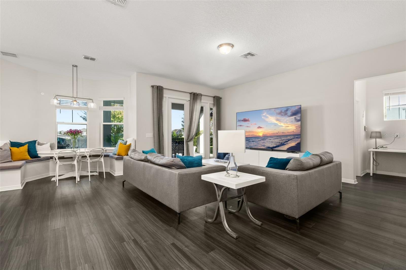 Image 12 of 52 For 9870 Summerlake Groves Street