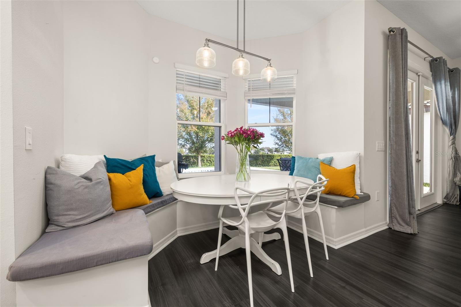 Image 23 of 52 For 9870 Summerlake Groves Street