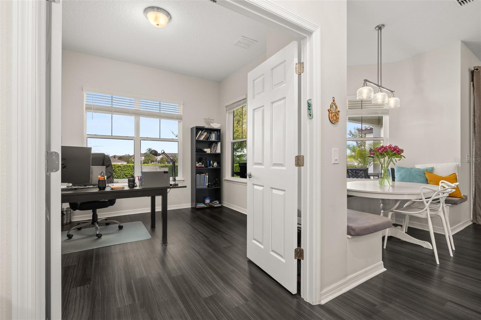 Image 25 of 52 For 9870 Summerlake Groves Street