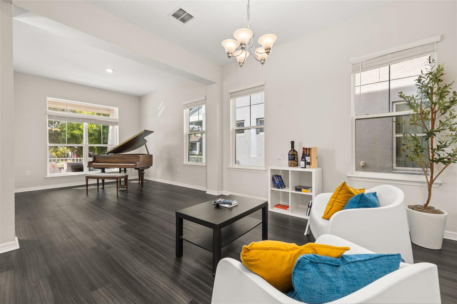 Image 8 of 52 For 9870 Summerlake Groves Street