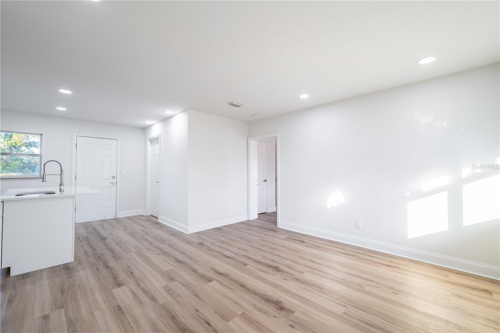 Image 6 of 26 For 245 Amador Circle