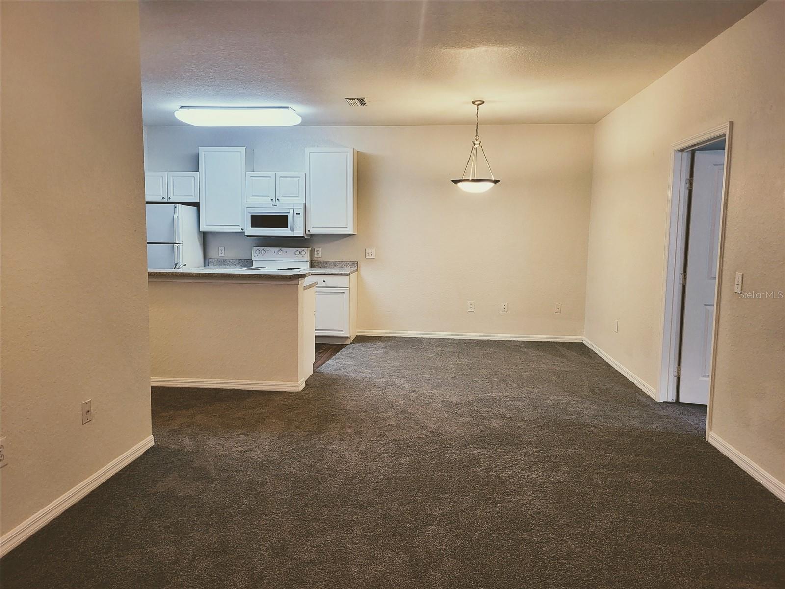 Image 7 of 13 For 6005 Hemingway Circle 6005