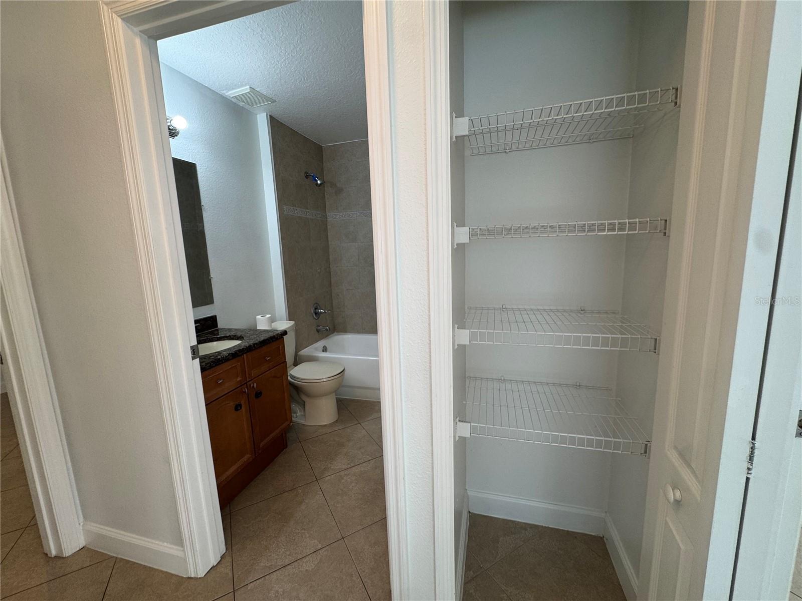 Image 21 of 30 For 14940 Day Lily Court