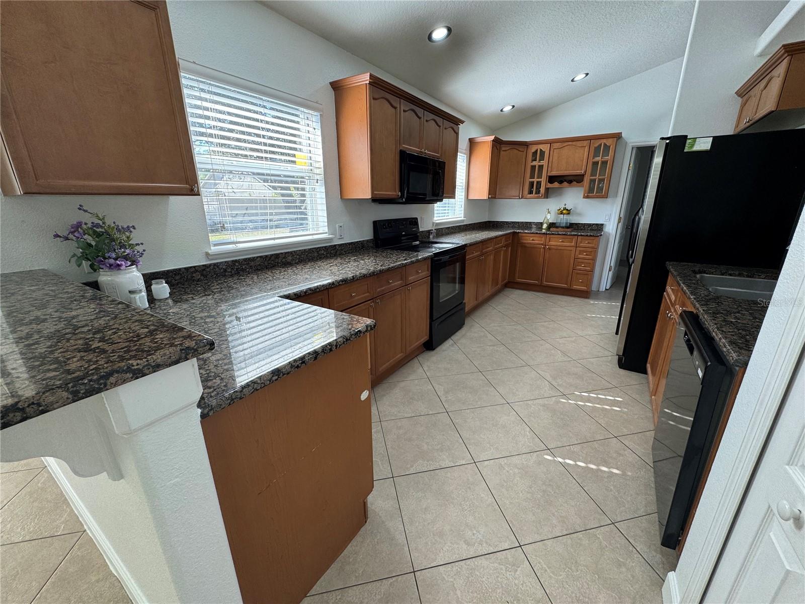 Image 4 of 30 For 14940 Day Lily Court