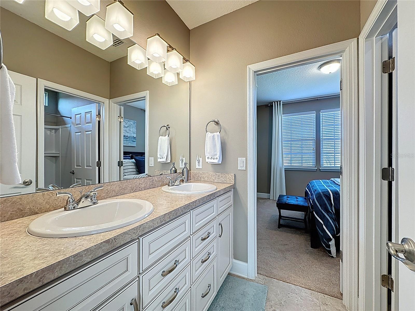 Image 27 of 56 For 1773 Bella Lago Drive