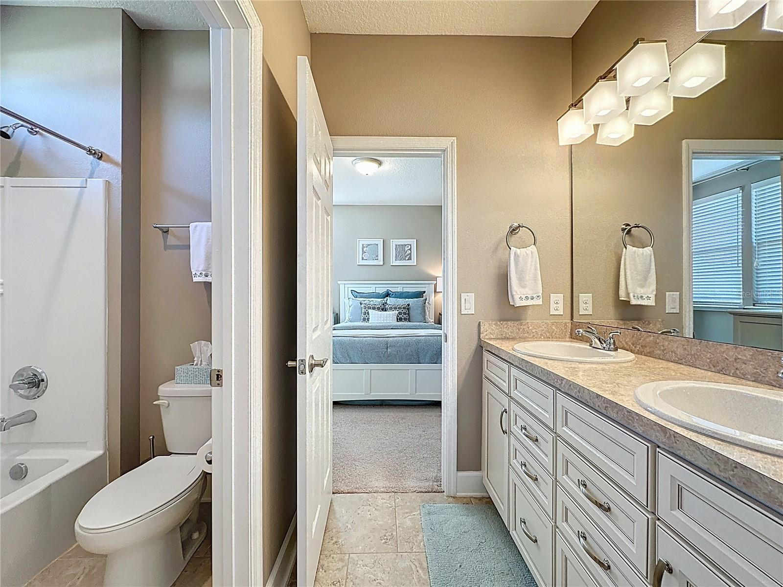 Image 28 of 56 For 1773 Bella Lago Drive