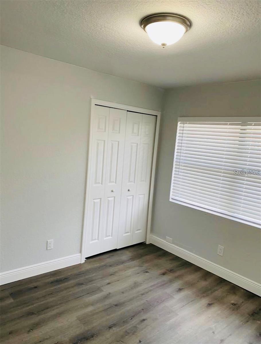 Image 7 of 8 For 3118 Harmon Lane 3122