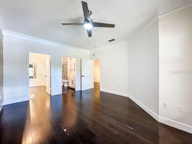 Image 15 of 38 For 8843 Villa View Circle 207