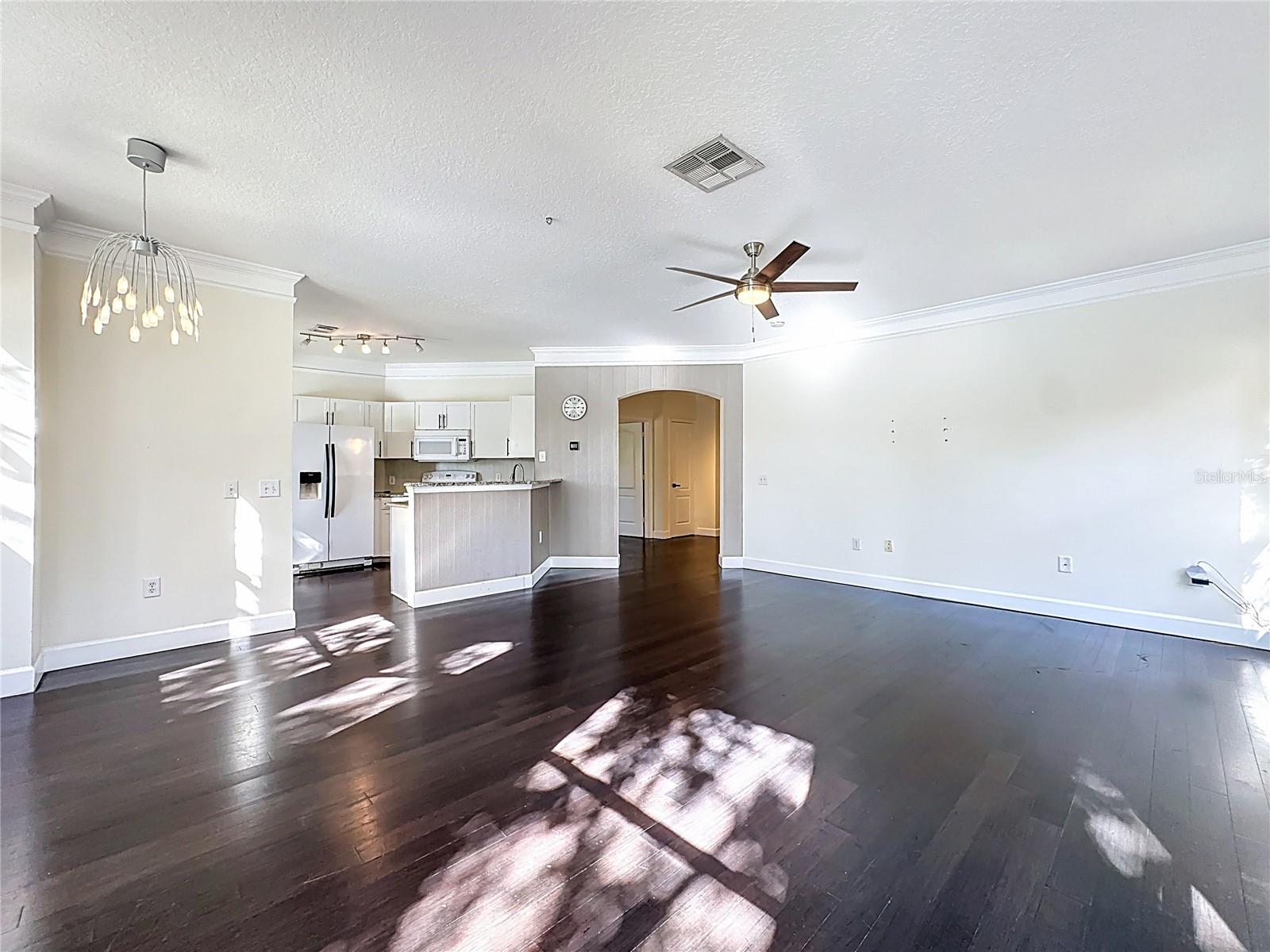 Image 5 of 38 For 8843 Villa View Circle 207