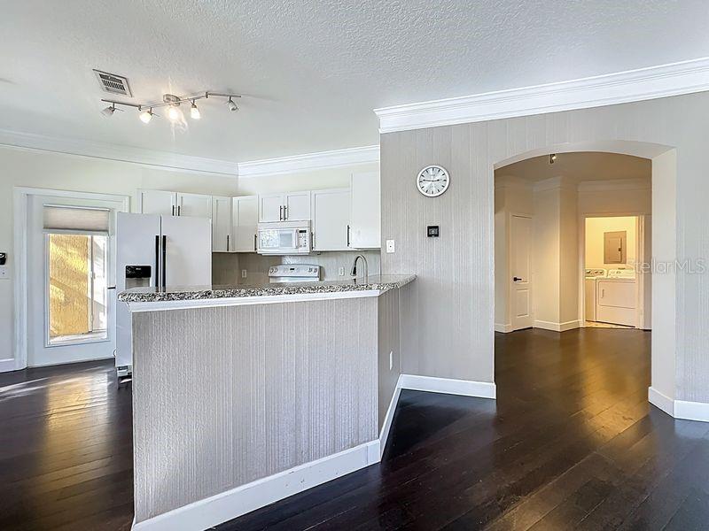 Image 8 of 38 For 8843 Villa View Circle 207