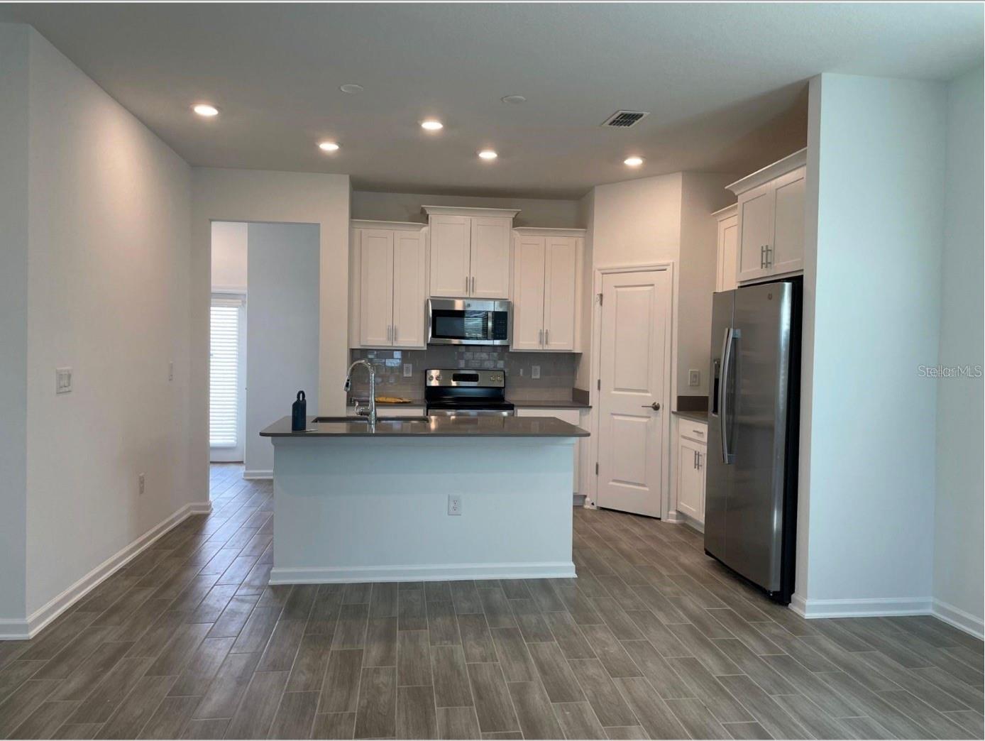 Image 6 of 18 For 1748 Cross Prairie Parkway