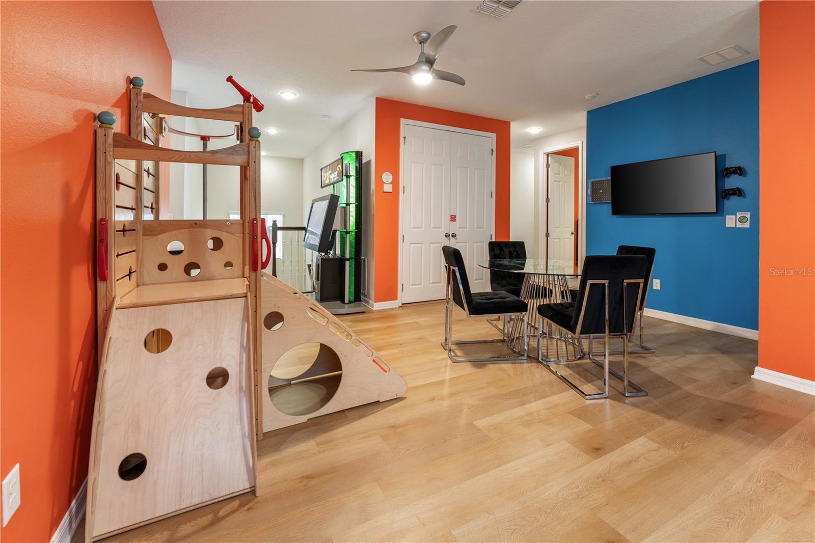 Image 30 of 76 For 1628 Nassau Point Trail