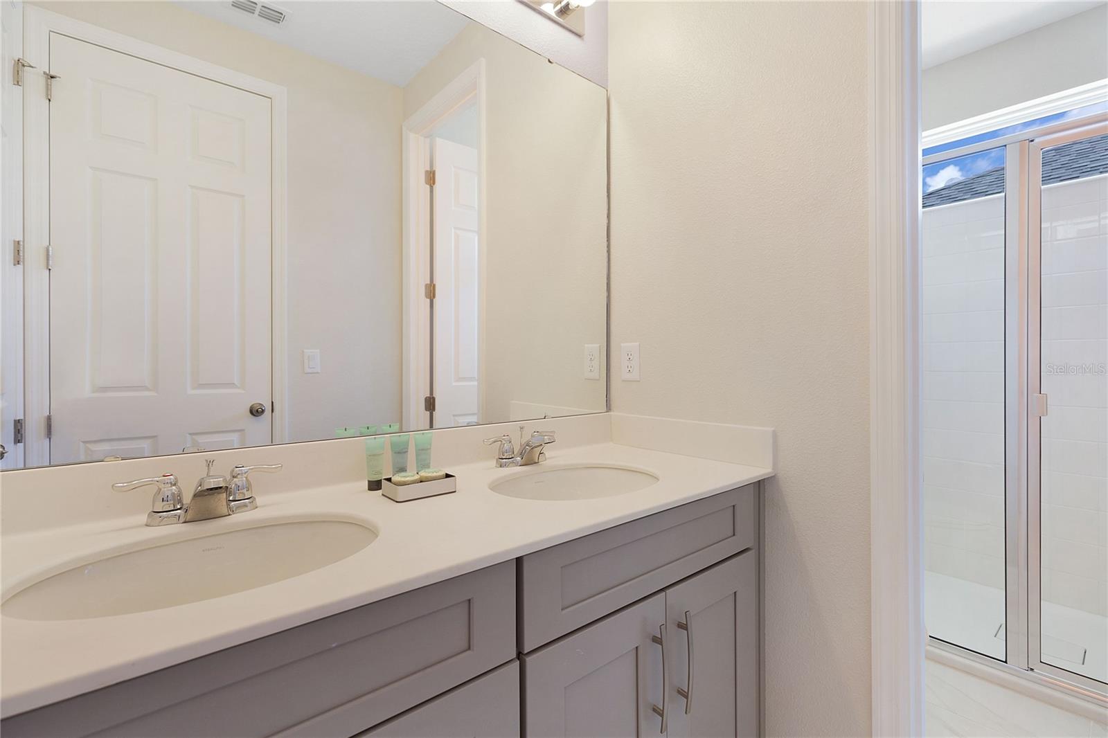 Image 47 of 76 For 1628 Nassau Point Trail