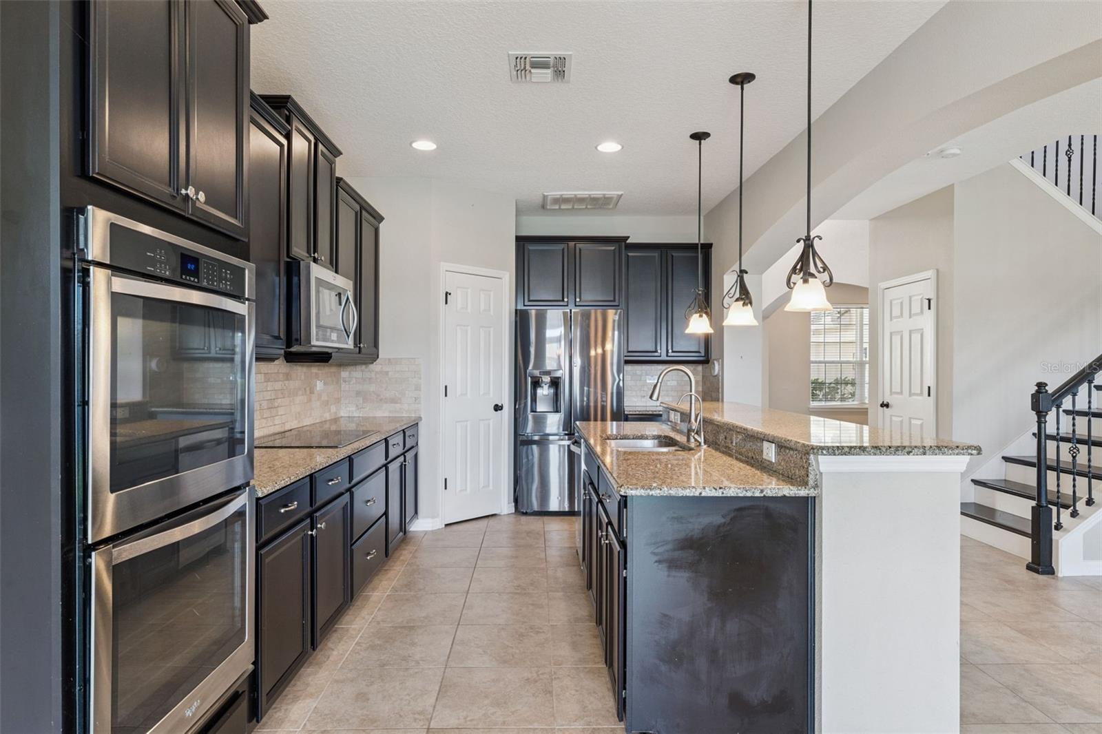 Image 10 of 70 For 1620 Lake Parkway Drive