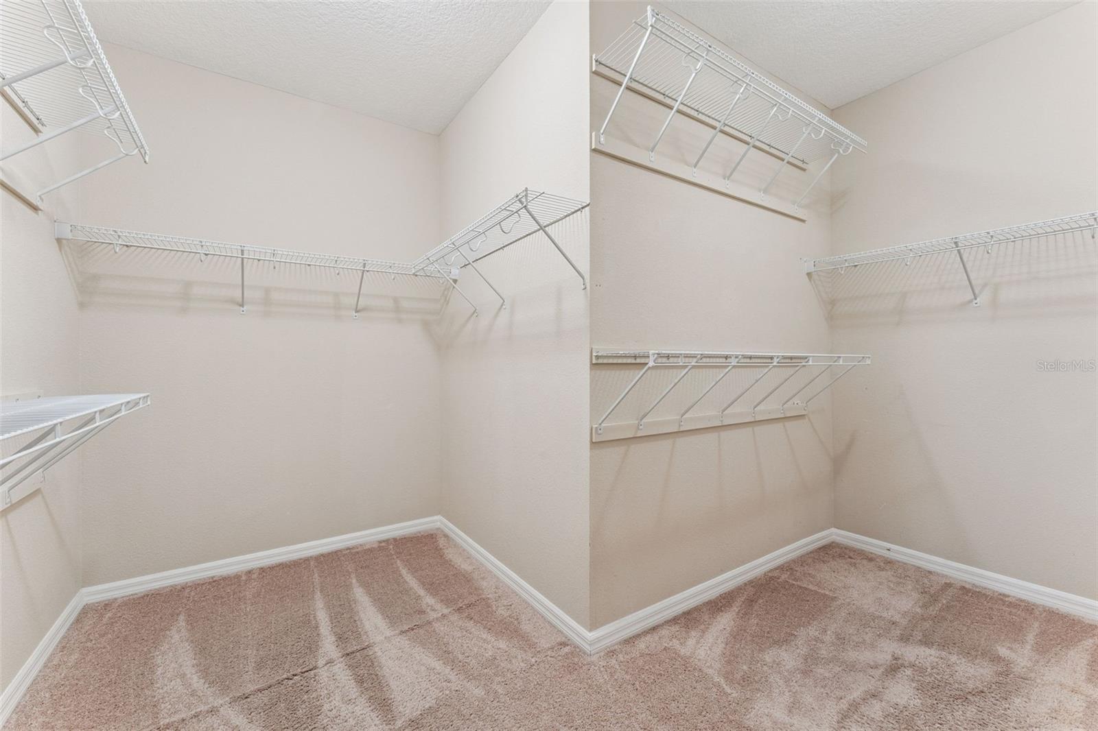 Image 20 of 70 For 1620 Lake Parkway Drive