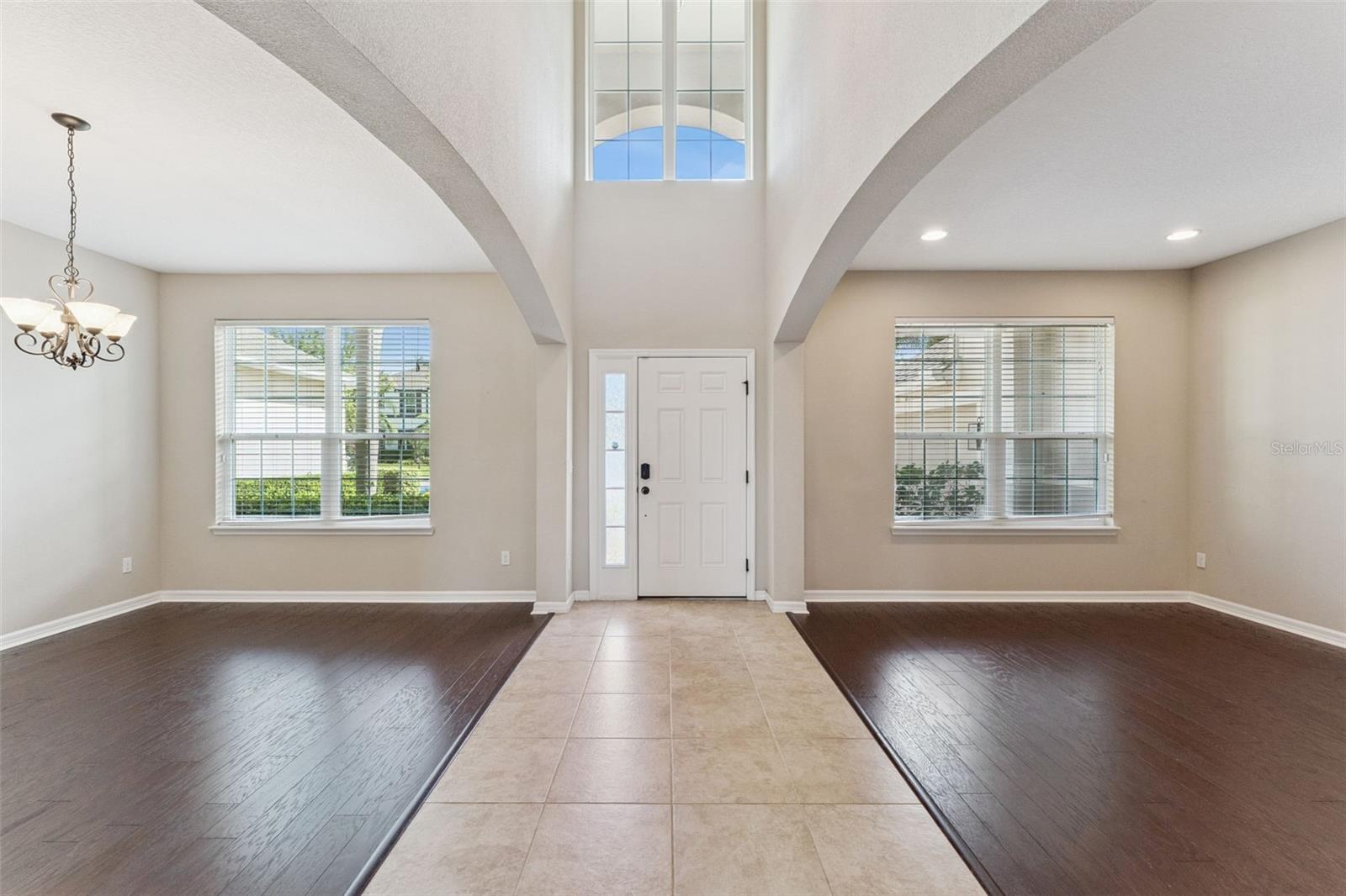 Image 3 of 70 For 1620 Lake Parkway Drive