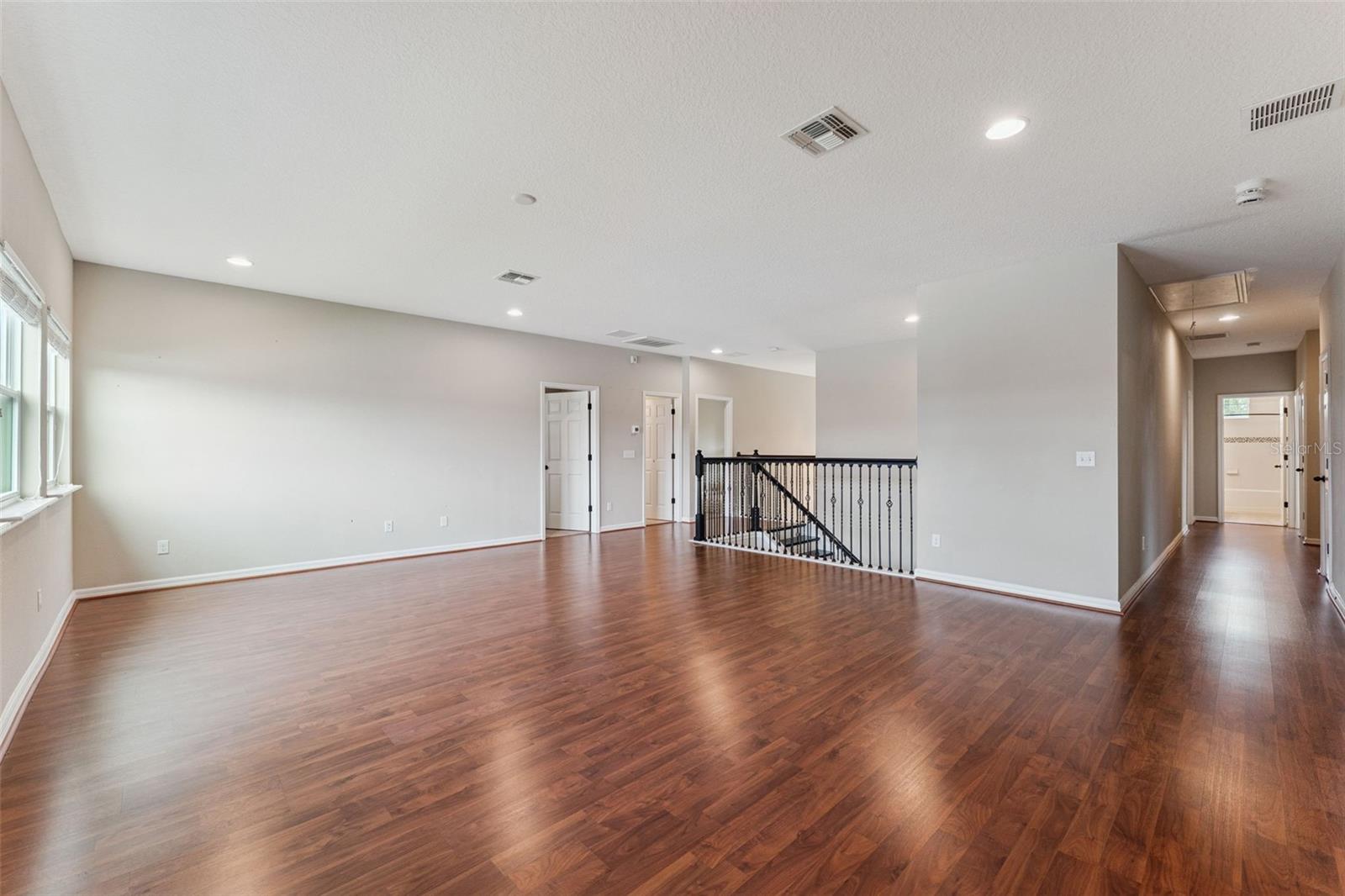 Image 32 of 70 For 1620 Lake Parkway Drive