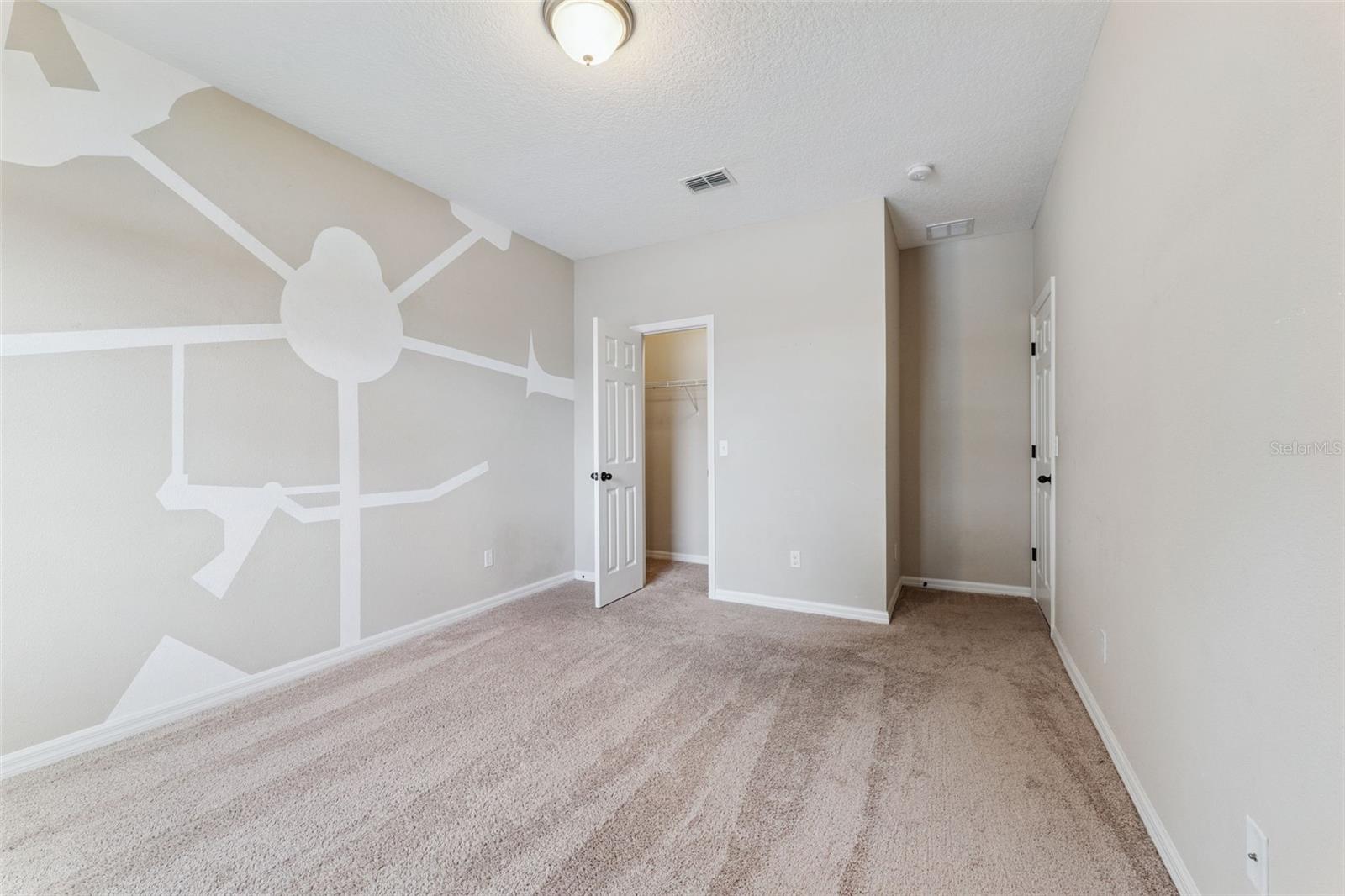 Image 38 of 70 For 1620 Lake Parkway Drive